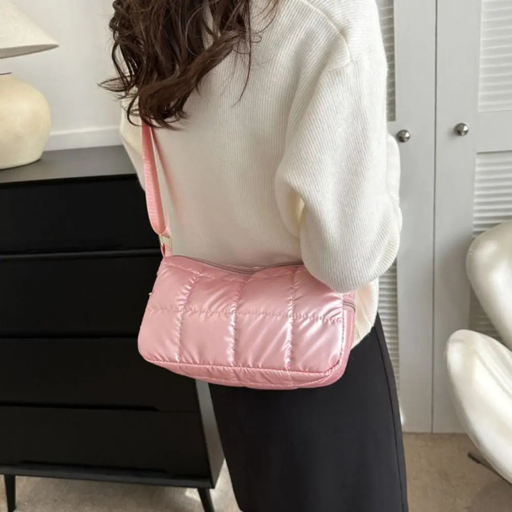 TravelEase Quilted Crossbody – Lightweight Shoulder Bag