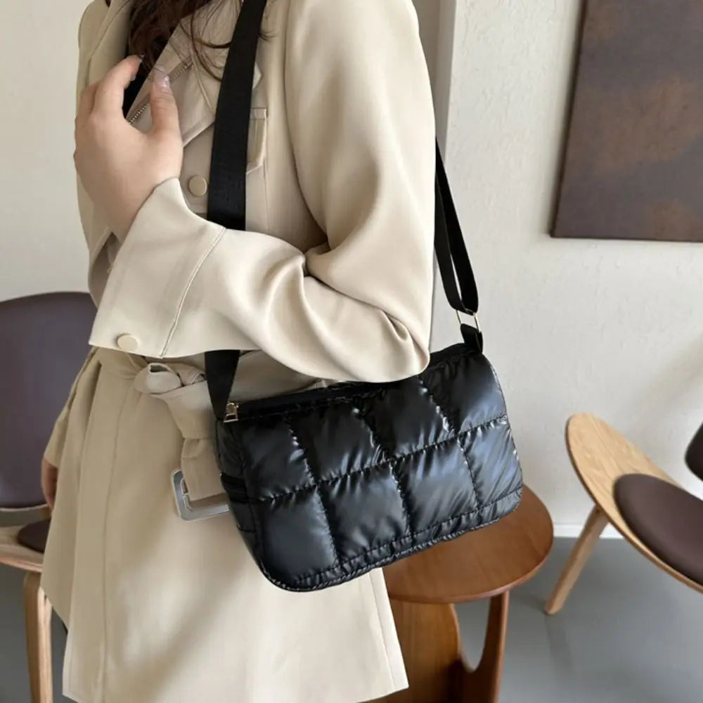TravelEase Quilted Crossbody – Lightweight Shoulder Bag