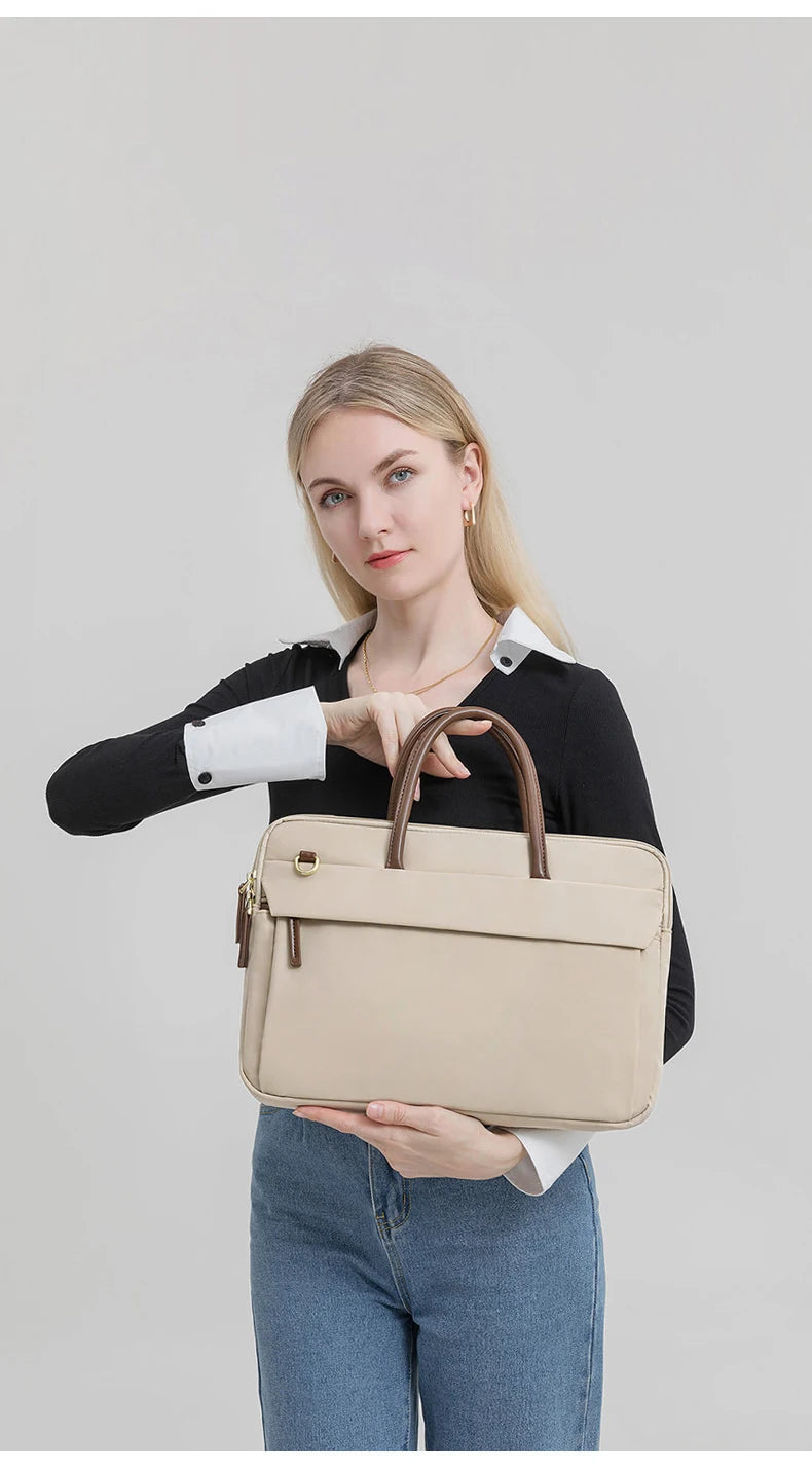 SleekSafe Water-Resistant Laptop Bag – Modern and Practical Laptop Sleeve