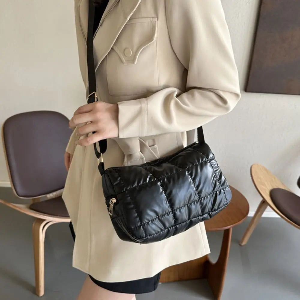 TravelEase Quilted Crossbody – Lightweight Shoulder Bag