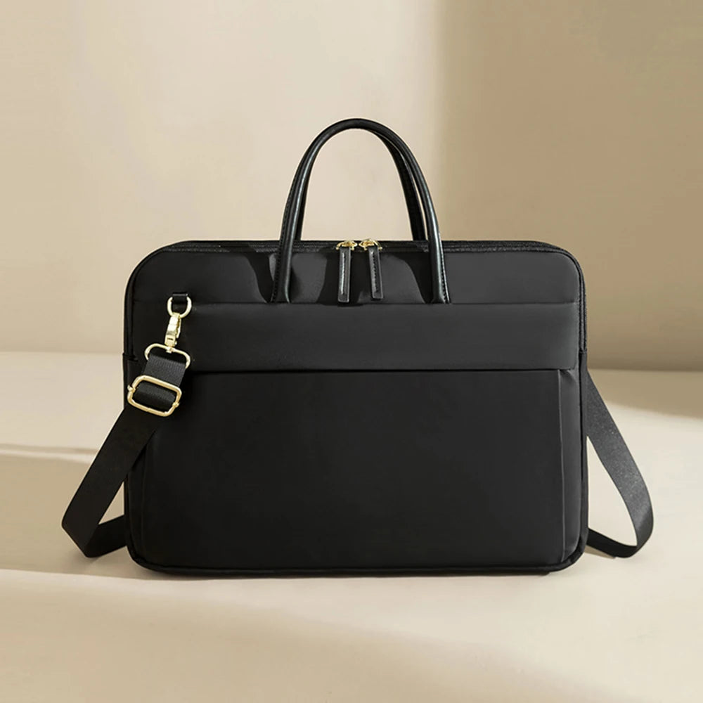SleekSafe Water-Resistant Laptop Bag – Modern and Practical Laptop Sleeve