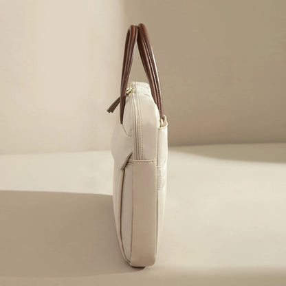 SleekSafe Water-Resistant Laptop Bag – Modern and Practical Laptop Sleeve